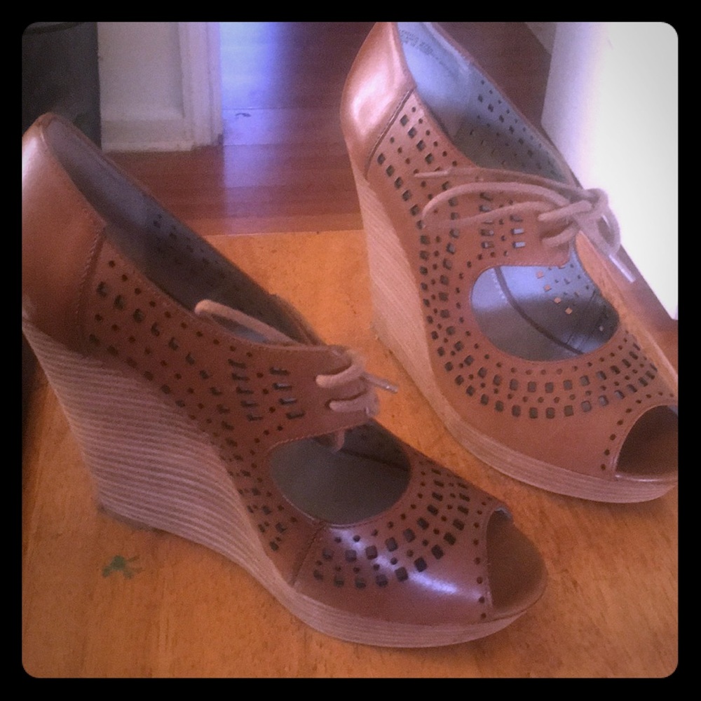 Fridge wedge sandal